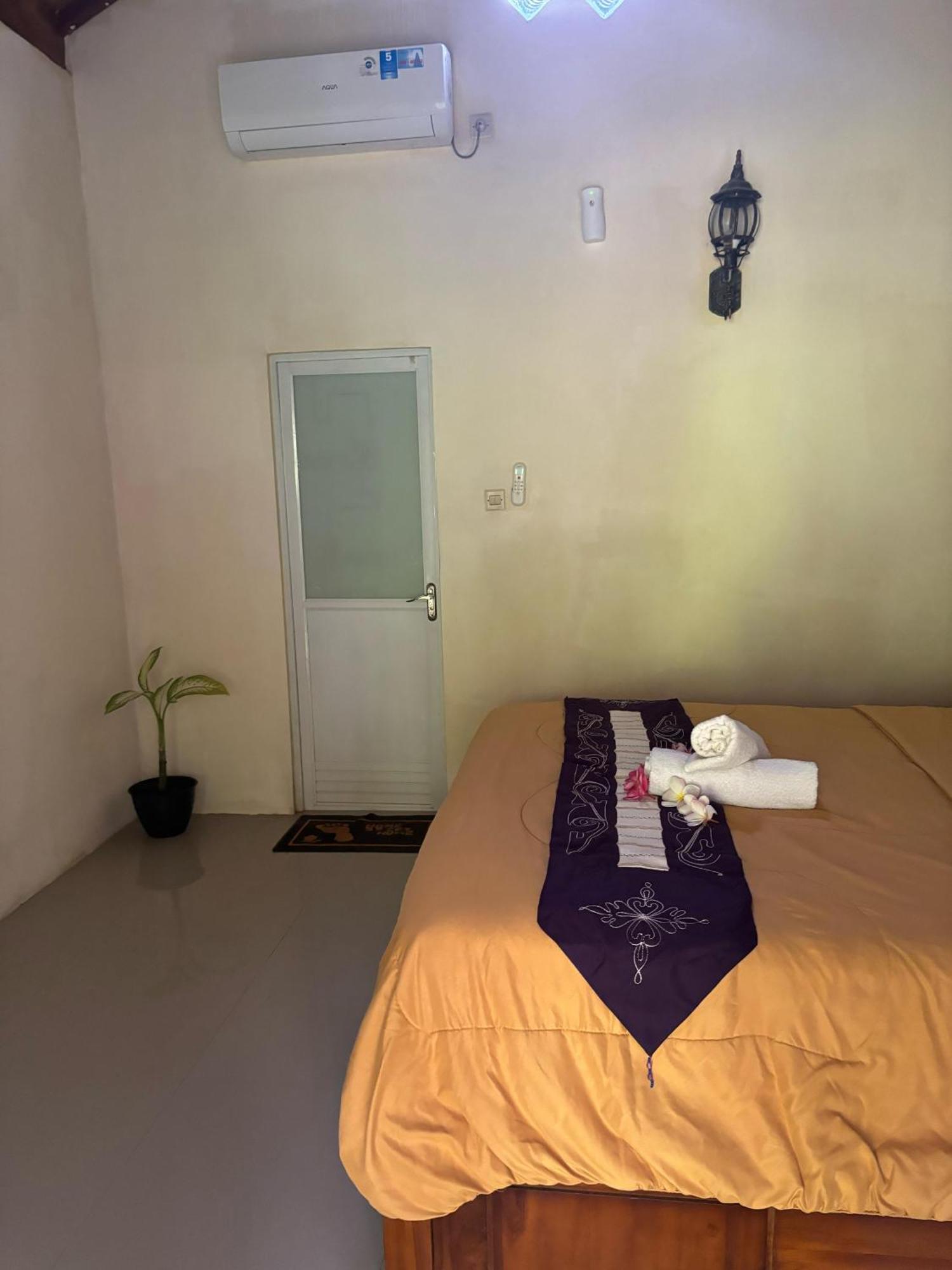 Kubu Artha Bungalow Nusa Penida Ped Esterno foto