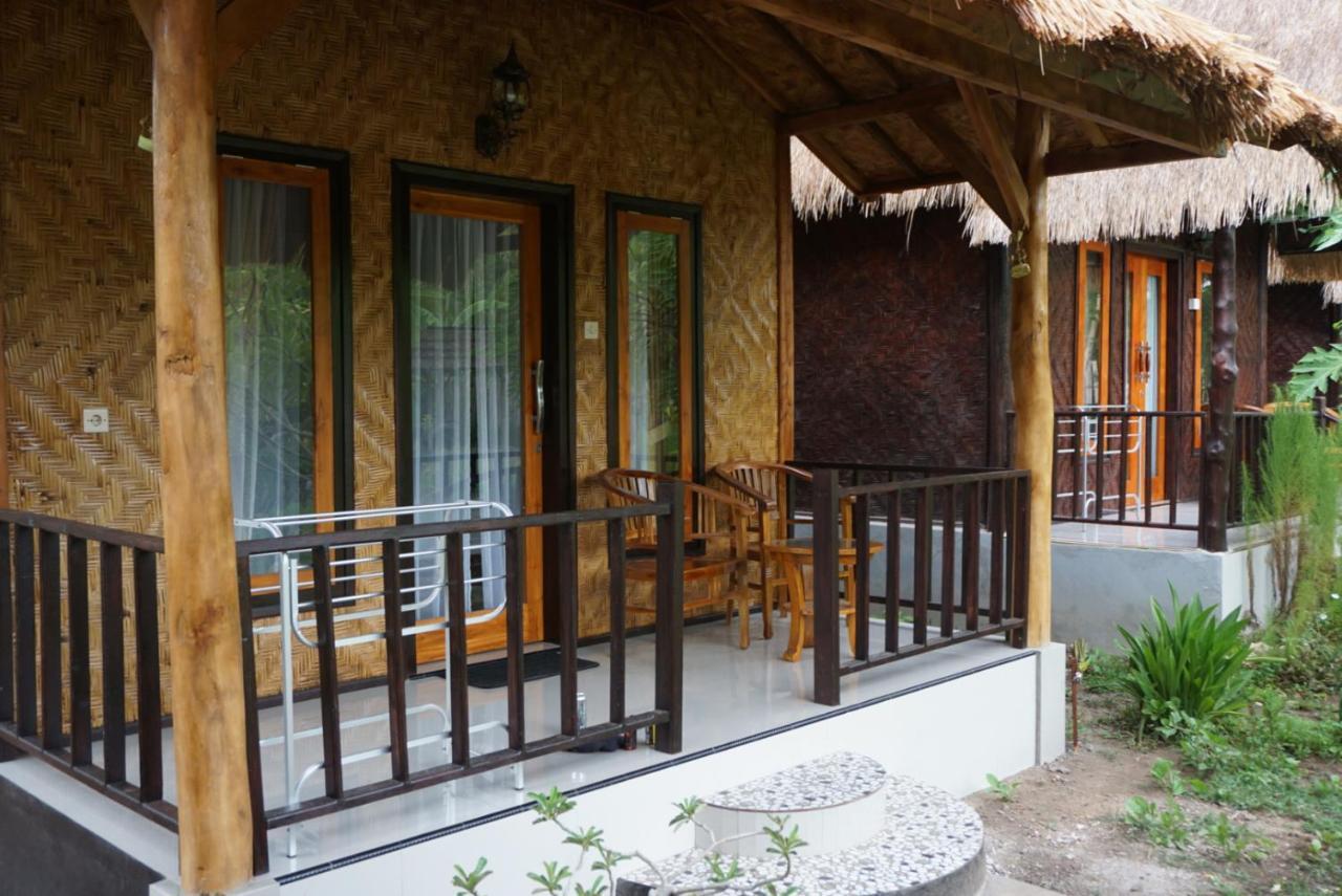 Kubu Artha Bungalow Nusa Penida Ped Esterno foto