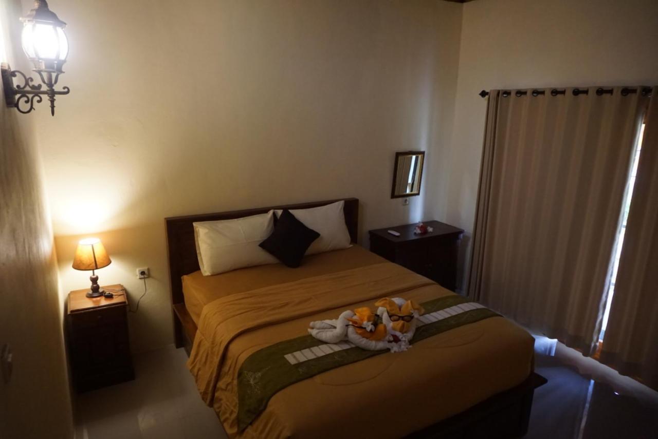 Kubu Artha Bungalow Nusa Penida Ped Esterno foto